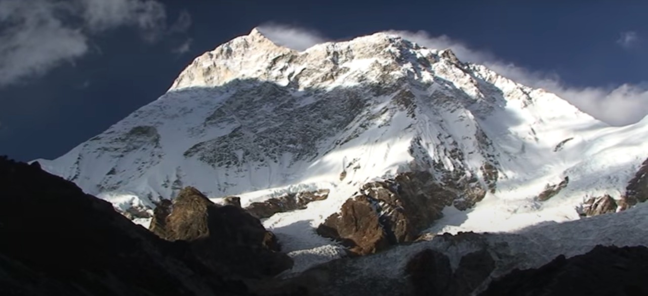 Makalu Base camp Trek